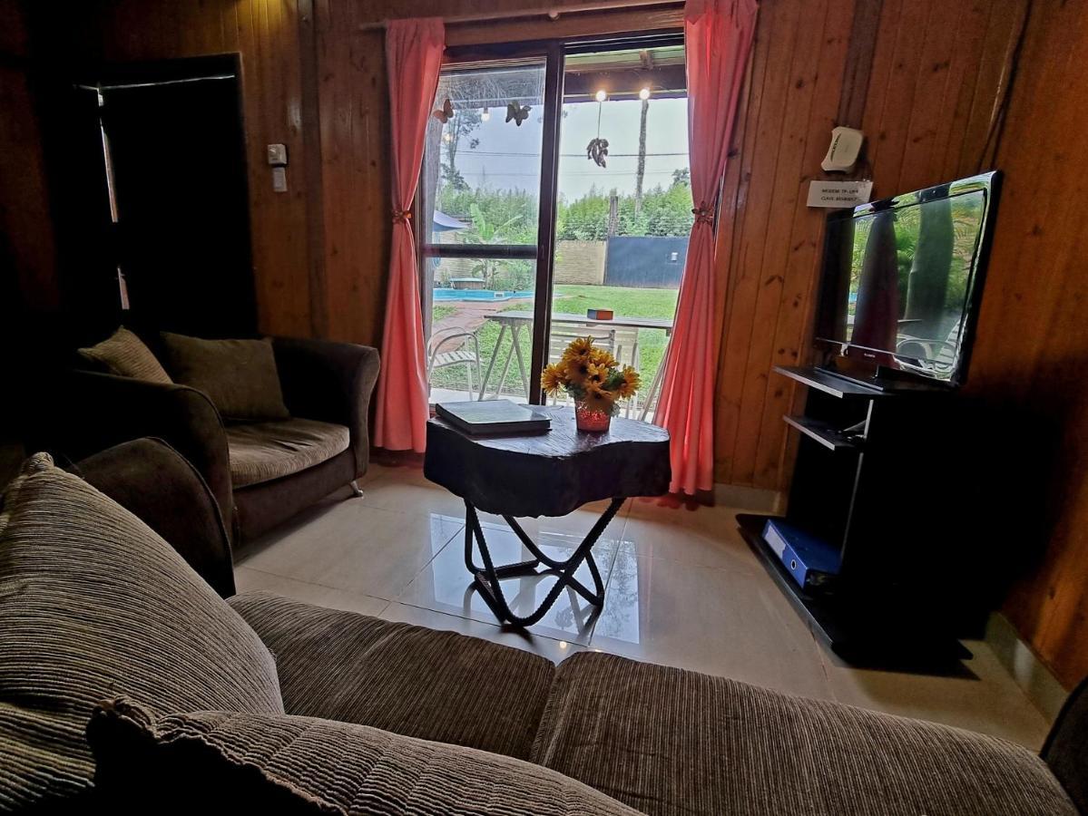 La Morada Del Sol Villa Puerto Iguazu Exterior photo